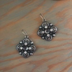 💸 3 for$14 💸 - silver tone rhinestone earrings